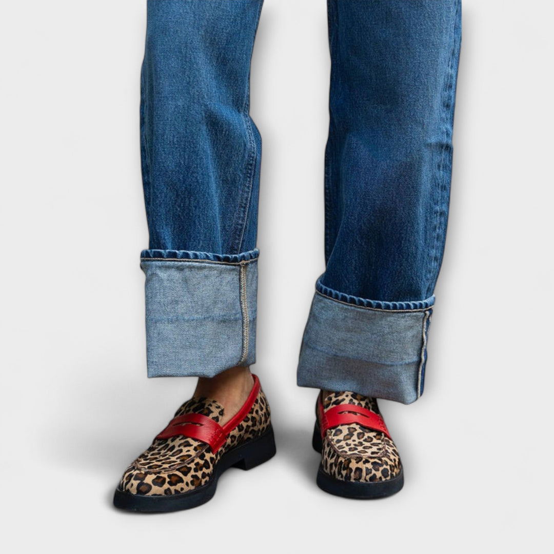 Liora – Leopardí vzor a kulatý nos