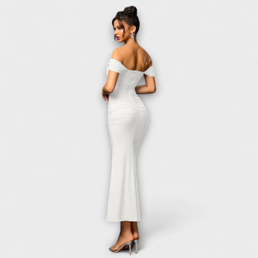 Ione - Bodycon šaty s odhalenými rameny a rafinovaným řasením