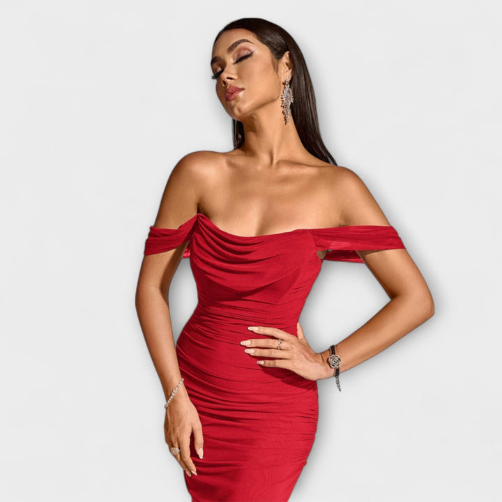 Ione - Bodycon šaty s odhalenými rameny a rafinovaným řasením
