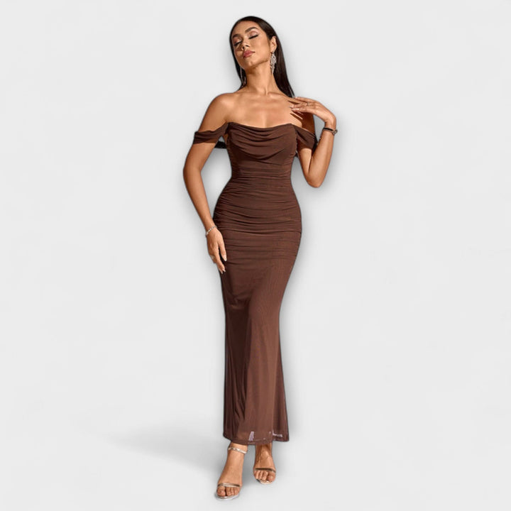 Ione - Bodycon šaty s odhalenými rameny a rafinovaným řasením