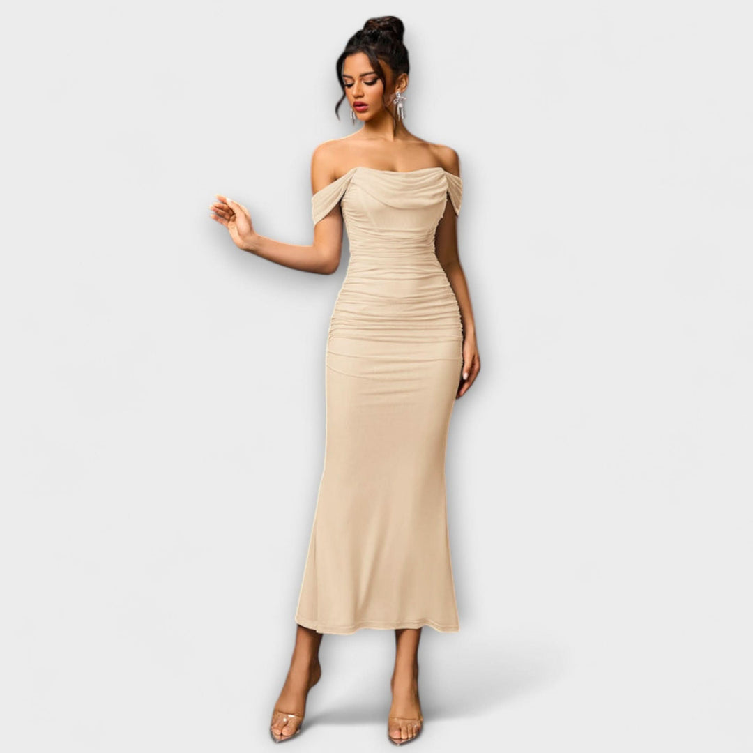 Ione - Bodycon šaty s odhalenými rameny a rafinovaným řasením